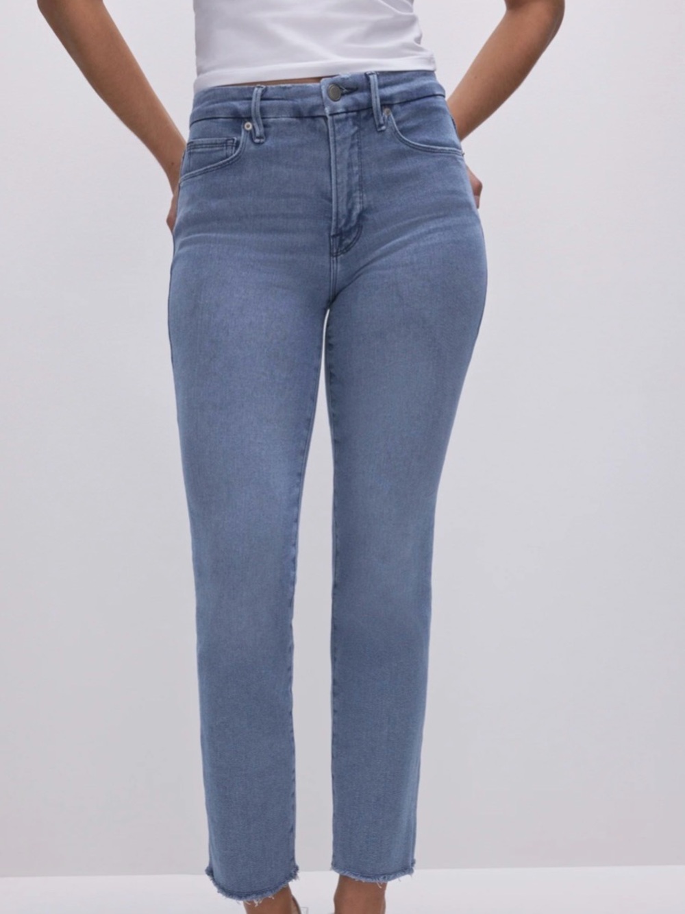 NWT Good American Straight Leg jeans